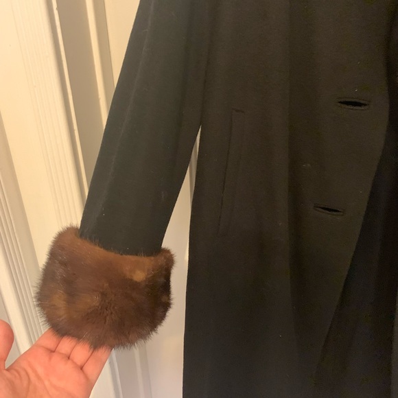 Parkmoor New York Black Wool Coat w Brown Fur Collar and Cuffs - Picture 4 of 11